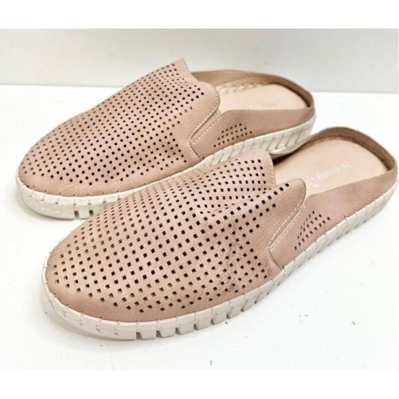 Harmony Balance Sashay Mules Size 8 Beige Perforated Slip On Shoes - Picture 2 of 7